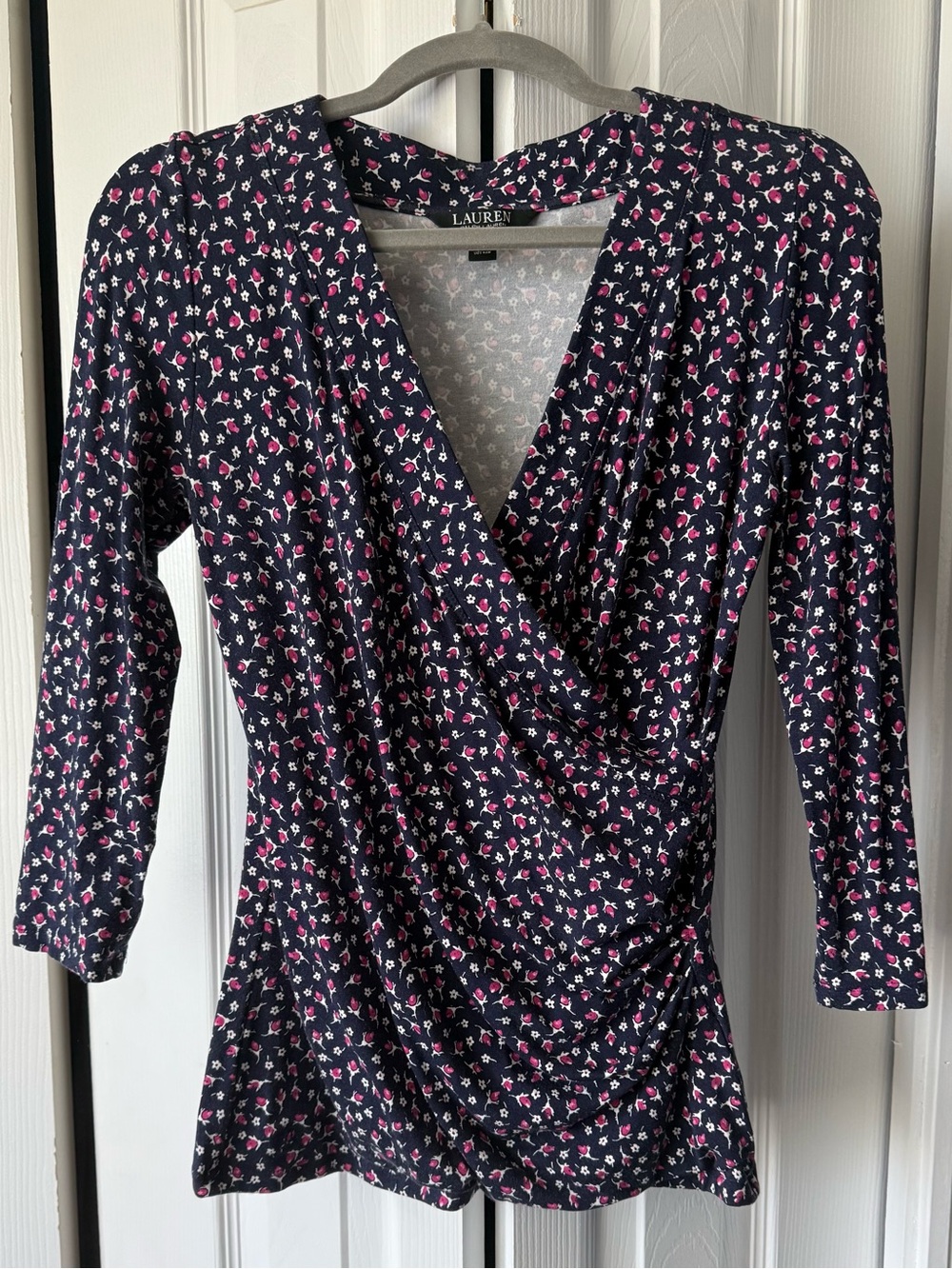 Lauren Ralph Lauren Floral Ruched Wrap Top Navy Pink Stretch Blouse Size Small - Picture 4 of 5